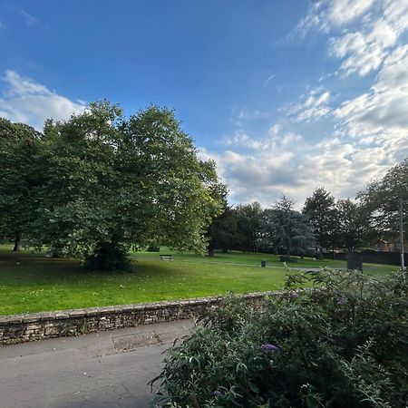 Park View Is A Beautiful Whole Entire House Close To Town Centre, Sleeps 8 In 4 Rooms, 2 Doubles And 4 Single Beds With 2 Shower Rooms, Available For Holidays, Insurance Stays, Trades People, Contractors, Pets Welcome Wisbech Luaran gambar