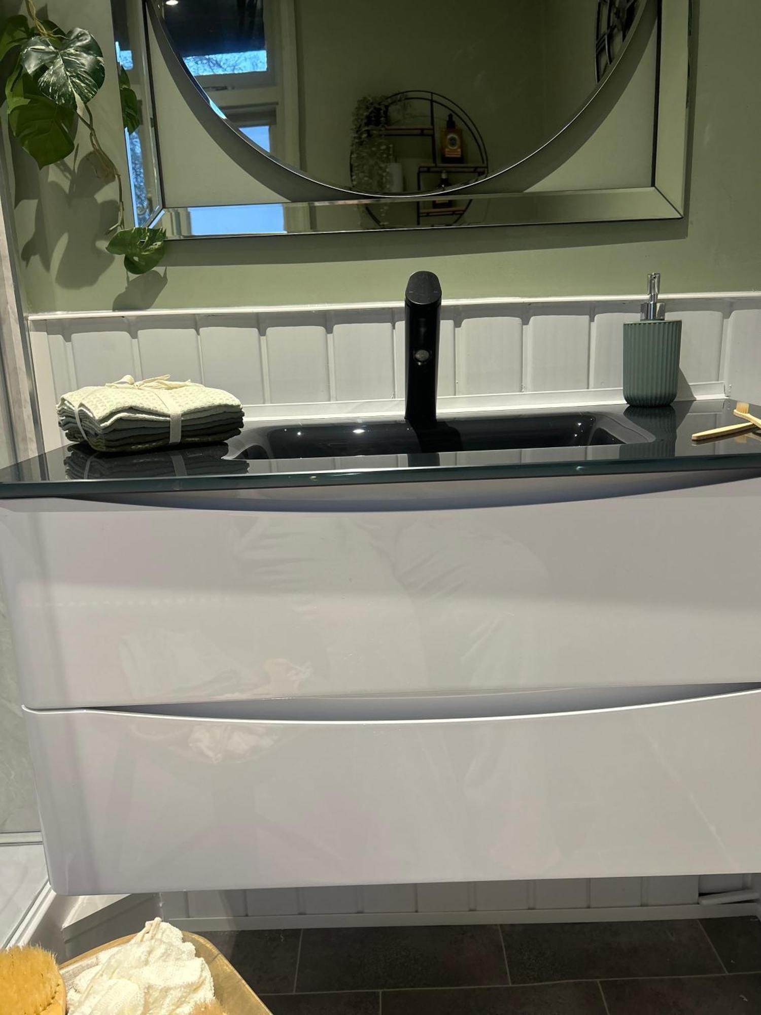 Park View Is A Beautiful Whole Entire House Close To Town Centre, Sleeps 8 In 4 Rooms, 2 Doubles And 4 Single Beds With 2 Shower Rooms, Available For Holidays, Insurance Stays, Trades People, Contractors, Pets Welcome Wisbech Luaran gambar
